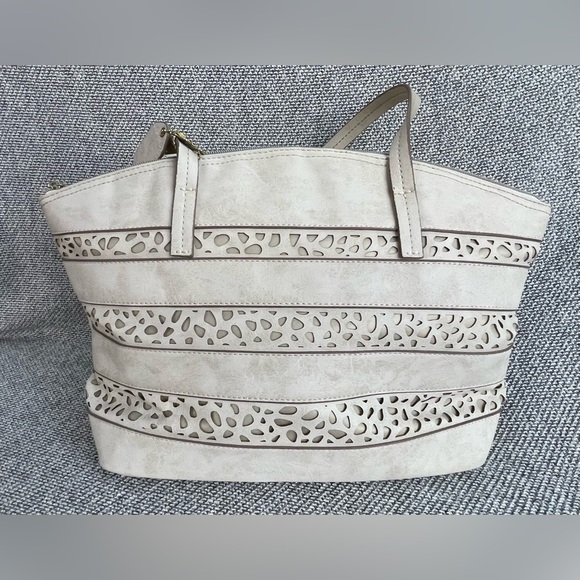 Relic Cream Tote Bag with Striped Design - Picture 14 of 16